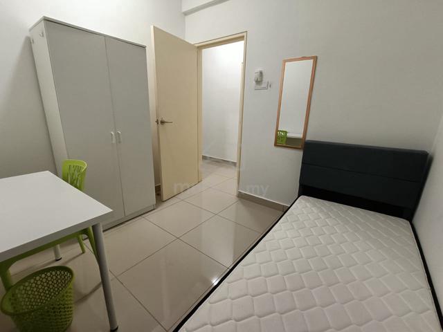 (Female unit) Single room for rent at Galleria2, Equine Park 1