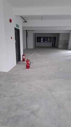 [RENT] First Floor Corner Unit Vbiz Edusentral, Setia Alam. Basic Unit 1