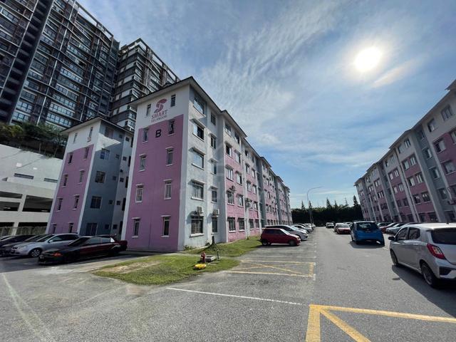 Megah Villa Apartments 1