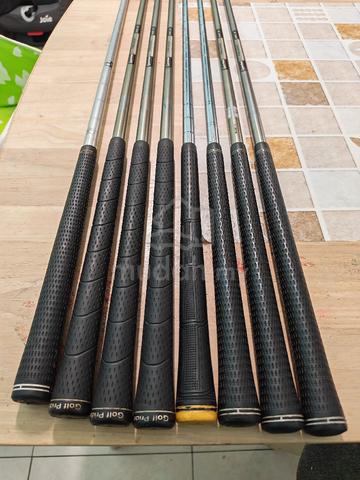 TaylorMade 200 Series Iron Set 4–PW + FREE Wedge - photo 4 of 6