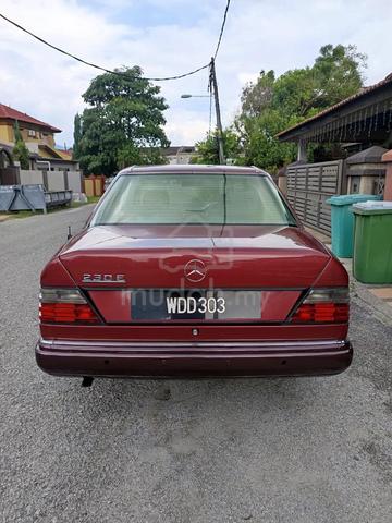 1995 Mercedes Benz 230E 2.3 (A) - 3