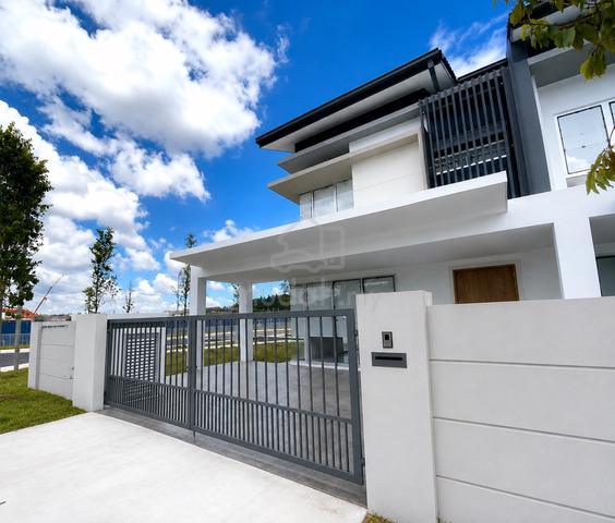 Sepang Semi-D (36x80 2 Storey Semi-D) Price below 550k!!! 1