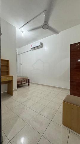 Room for Rent (Angkasa Apartment Phase 1) 1