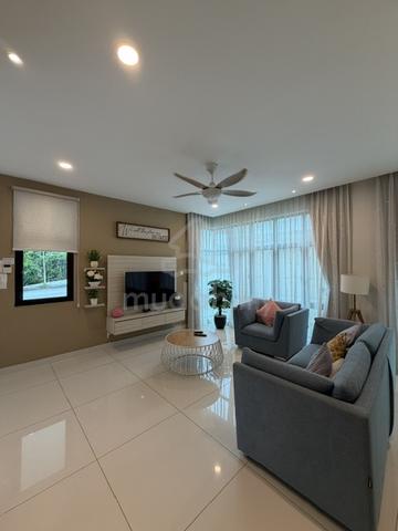 3 Storey Semi-D Fully Furnished Move In Ready in Ferringhi Pearl 1