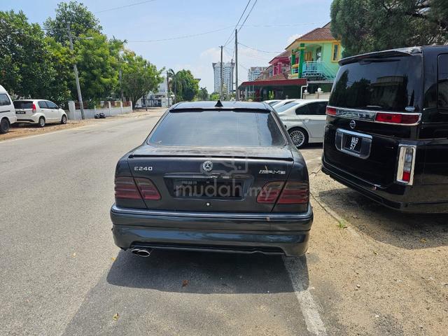 1998 Mercedes Benz w210 e240 2.4 avant-garde (A) - 4