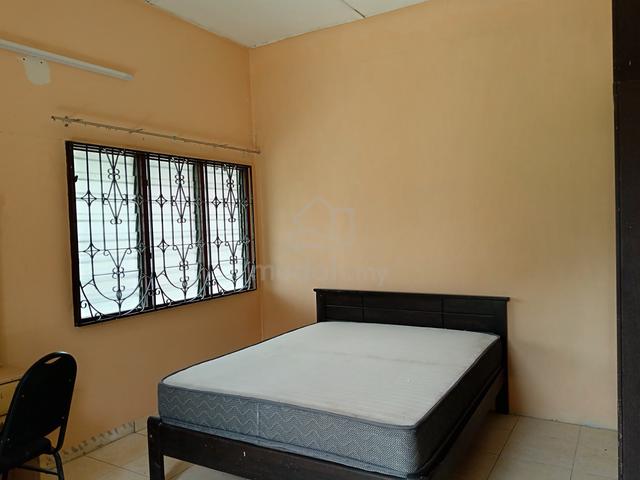 Cozy Room With Private Bathroom 1