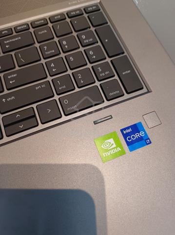 HP zbook 17 g5 64GB Ram i7-8th Gen big Screen ! - photo 3 of 6