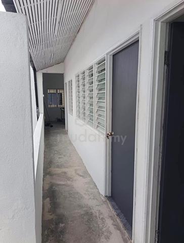 Bilik Sewa Room Rent Near Hospital Banting (Taman Sri Putra) 1