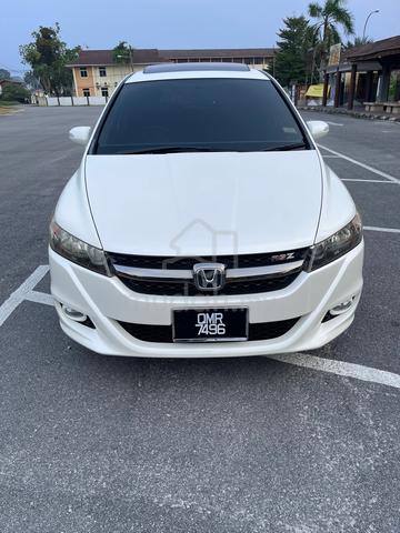 2011 Honda STREAM 1.8 I-VTEC RSZ FACELIFT (A) - 2