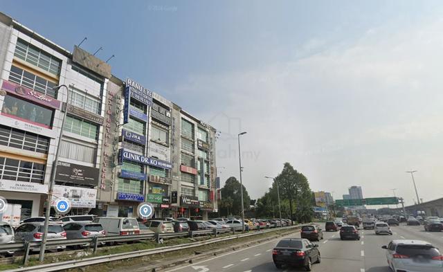 【面对大路】Limited warehouse at Puchong for rent. Best for showroom 1