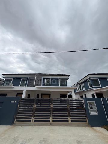 Double Storey Semi Detached House for Rent 1