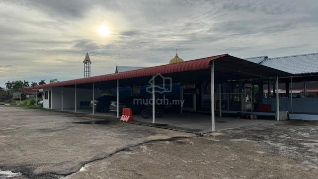 Tanah Beserta Lot Kedai Dlm Kawasan Taman Perumahan 1