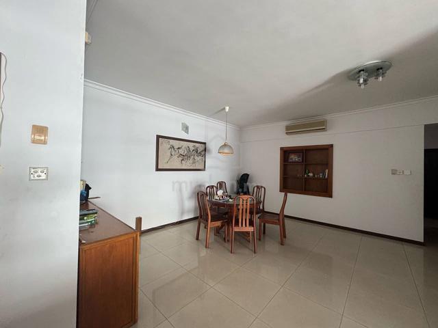 Marina Court 1