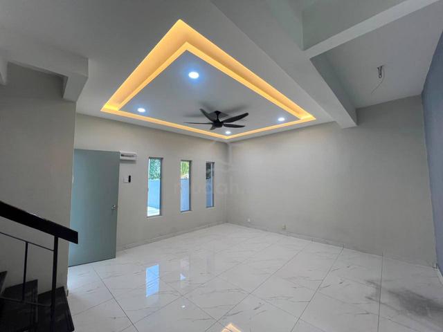 2-storey Terraced House For Sale|Newly Renovated 1