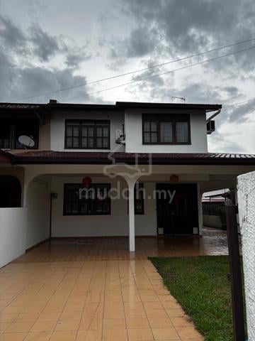Corner, terraced house at Taman BDC, Kolombong for rent 1