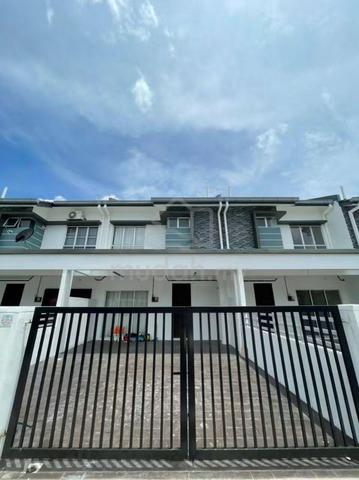 Hillpark Puncak Alam, gated and guarded community 1
