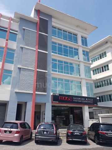 The Atmosphere, Pusat Bandar Putra Permai, Seri Kembangan Near MRT 1