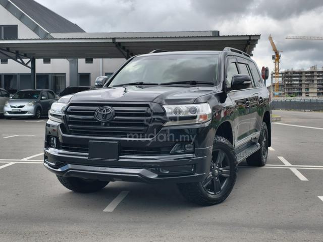 Toyota Land Cruiser LC202 4.6L V8 - 1