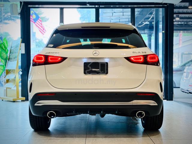 UNREG 2023 Mercedes GLA35 AMG 4MATIC Bucket Seat - 4