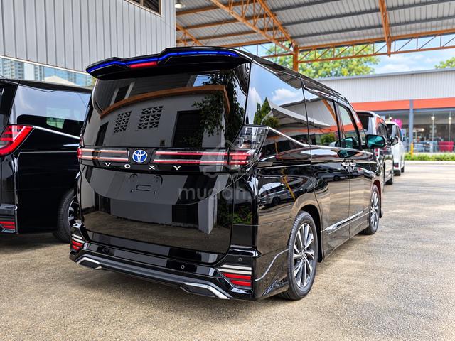 2023 Toyota Voxy Sz 2.0 Modelista - 2
