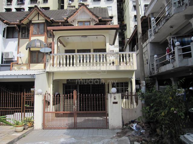 Sentul Dato Senu Three Storey Terrace House Endlot Sale 1