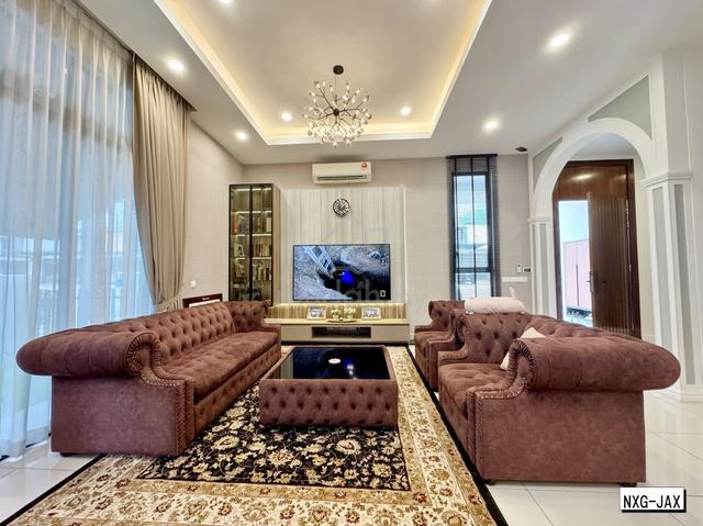 MOVE IN CONDITION!! Aeres Eco Ardence Setia Alam Double Storey Semi-D 1