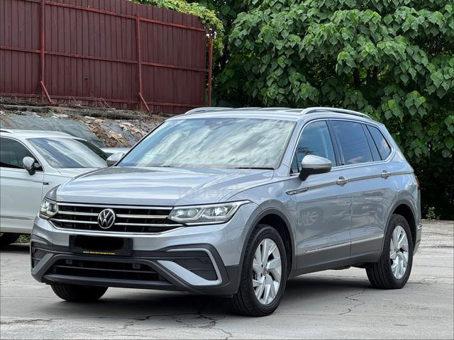 2023 Volkswagen Tiguan Allspace Elegance - 5