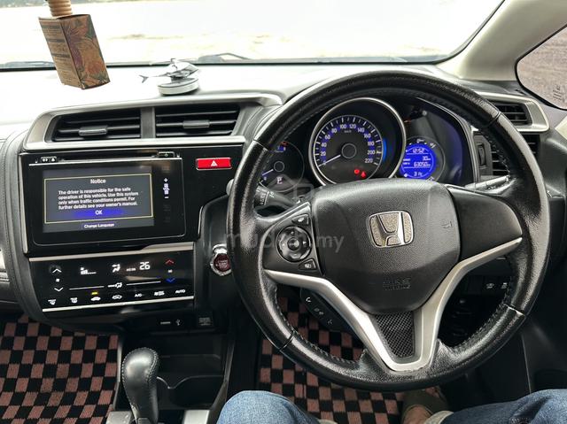2015 Honda JAZZ 1.5 V MY2014 (A) - 2