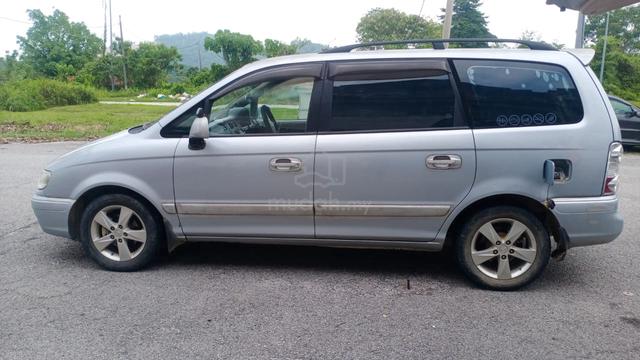 2005 Hyundai TRAJET 2.0 GL (A) - 4