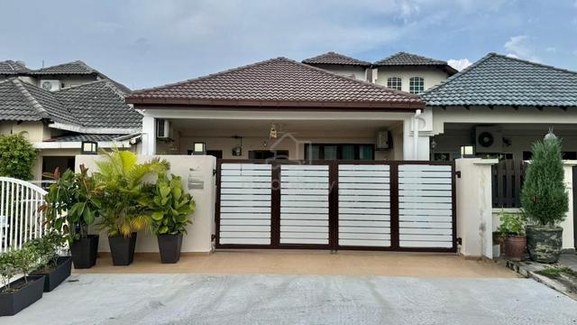 Fully Reno USJ 3! 1.5 Storey Terrace | Big Land 24ft 1