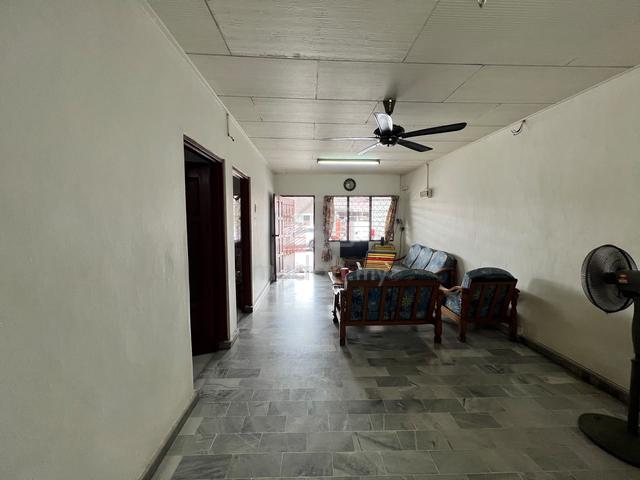 Taman Ungku Tun Aminah, Skudai 1 Storey Terrace | 3 Bedroom Full Loan 1