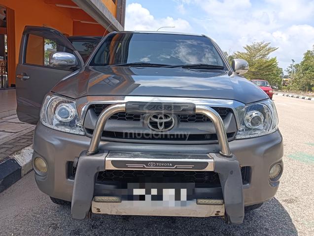 2010 Toyota HILUX 2.5 G FACELIFT DOUBLE CAB (A) - 2