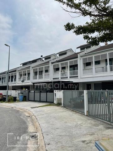 Below Market!! Rimbayu Ijm Perennia Double storey Superlink sale 1