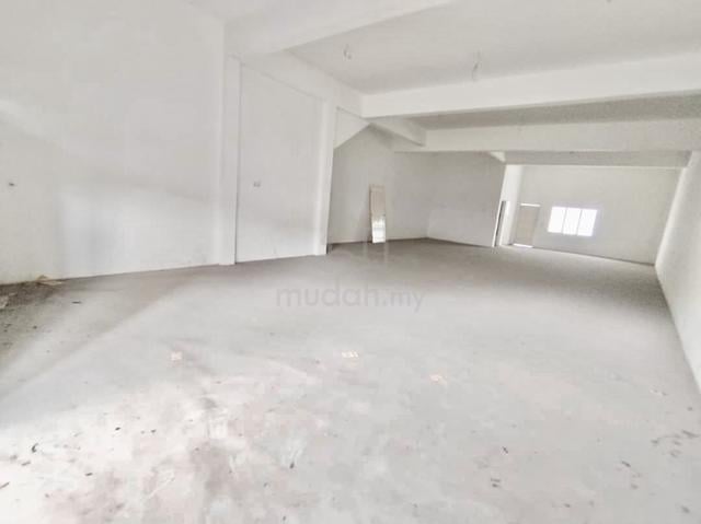 Bandar Seri Botani Bougainvillea Shoplot Ground Floor For Rent 1