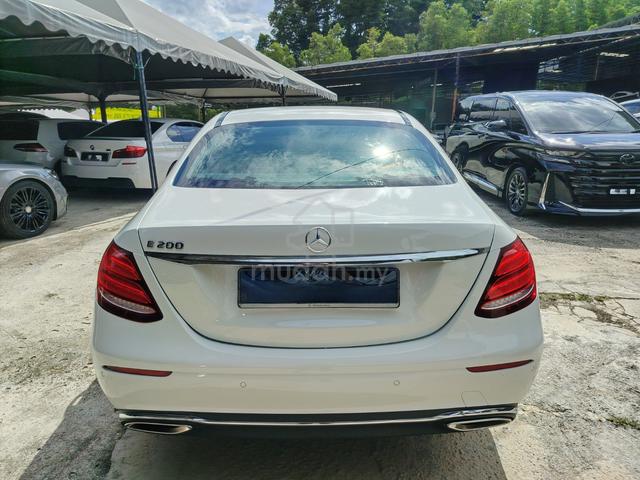 2018 Mercedes Benz E200 2.0 AVANTGARDE (CKD) (A) - 4