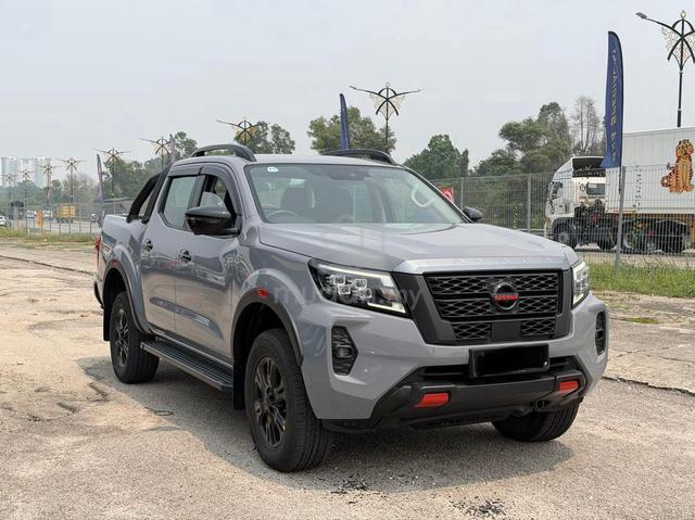 2022 Nissan NAVARA 2.5 PRO-4X (A) - 1