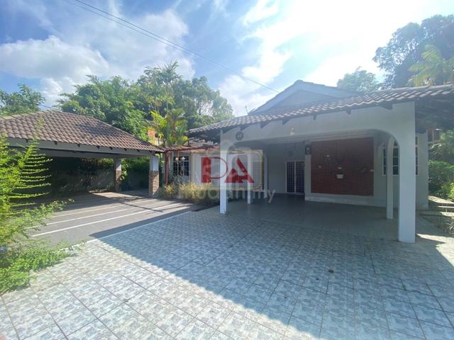Single-Storey Bungalow for Sale @ Medan Tok Sira, Kuantan 2