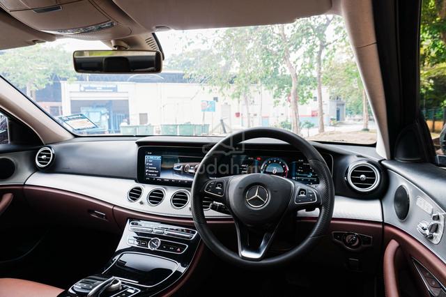 Mercedes Benz E200 AMG Convert Facelift LowMileage - 5