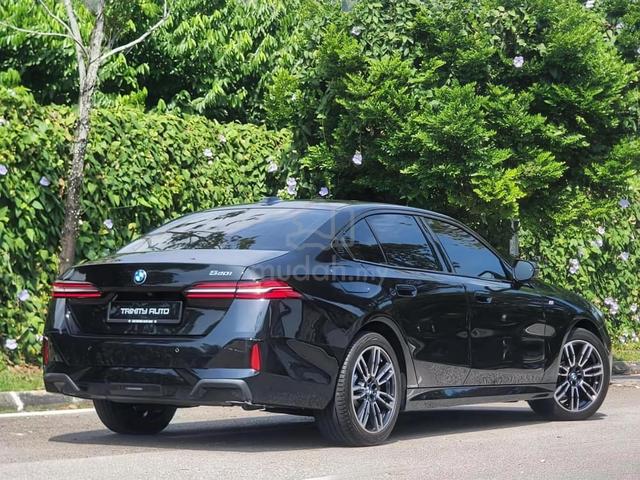 APR 2025 BMW 520i (A) G60 Ori M Sport Local 5k KM - 3
