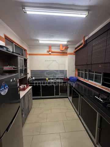 Flat PKNS Pandamaran 2nd Floor For Sale 1