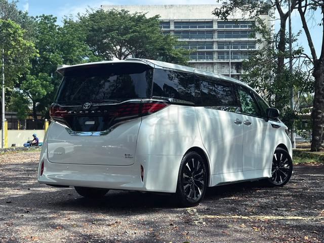 2024 Toyota ALPHARD 2.5 EXECUTIVE LOUNGE 4WDHYBRID - 2