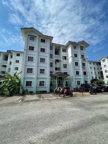 Alpinia Abadi Apartment 1