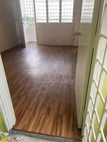 Flat Taman Perling 1