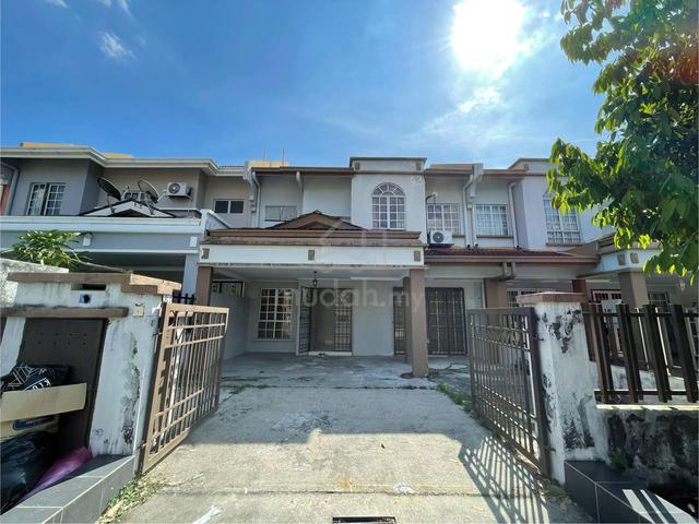 RENOVATED Double Storey Terrace DSentral Bandar Seri Putra Kajang 1