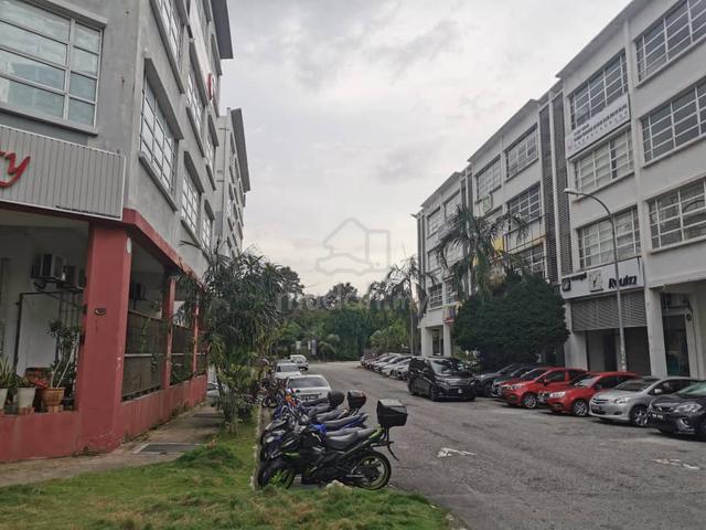 One Puchong Business Park @ 3 Storey Corner Lot Shop 1