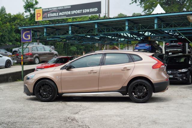 2014 Volvo V40 2.0 CROSS COUNTRY T5 (A) 1 OWNER - 2