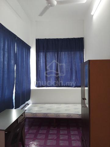 Room for rent 1