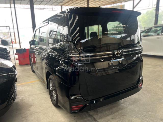 2023 Toyota VOXY 2.0 S-G - 2