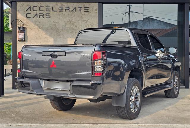 2022 Mitsubishi TRITON 2.4 VGT Premium Full loan - 2
