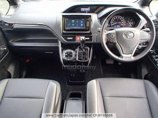 2020 Toyota ESQUIRE 2.0 Gi (A) - 5